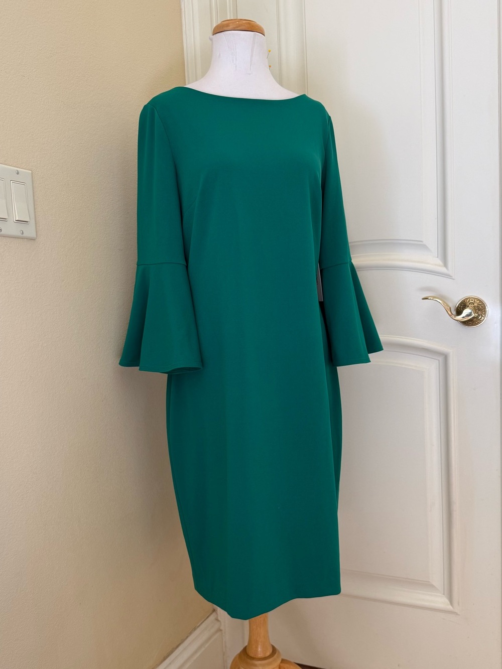 New Calvin Klein green knit dress with bell sleeves